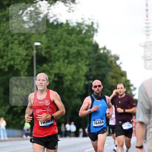 29.06.2025 - hella hamburg halbmarathon Dr. Thomas Lammeyer http://msf.ph/oto/8162032 29.06.2025 09:44:44 Kennedybrücke 2892, 4128, 4571, 6559, 7862, 10234, 10780, 11194 meine-sportfotos.de