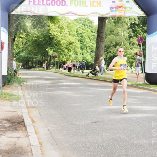 29.06.2025 - hella hamburg halbmarathon MichiJ http://msf.ph/oto/8162055 29.06.2025 10:11:43 Zwischen KM18-KM19 14766, 16120, 17402 meine-sportfotos.de