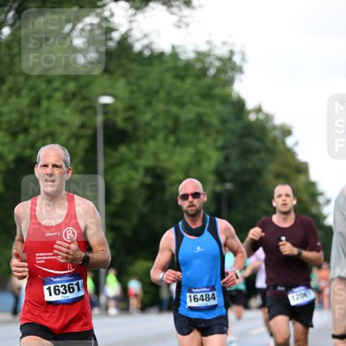 29.06.2025 - hella hamburg halbmarathon Dr. Thomas Lammeyer http://msf.ph/oto/8162073 29.06.2025 09:44:45 Kennedybrücke 2892, 4128, 4571, 6559, 7862, 10234, 10780, 11194 meine-sportfotos.de