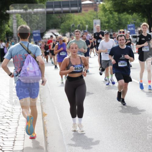 29.06.2025 - hella hamburg halbmarathon Jannik Wohlers http://msf.ph/oto/8162103 29.06.2025 10:20:09 Lombardsbrücke 1011, 1046, 1069, 1471, 1474, 2053, 2478, 2834, 3733, 3781, 4154, 4166, 4288, 4422, 4754, 4869, 5181, 5625, 5831, 6951, 7131, 8588, 9722, 10041, 10613, 10647, 11100, 11603, 11835, 11995, 12056, 12977, 14500, 14502, 14503, 14894, 15180, 15244, 15442, 15513, 16135, 16254, 16638, 17581, 17671, 17987, 18007, 18423, 18908, 19014, 19093 meine-sportfotos.de