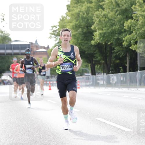 29.06.2025 - hella hamburg halbmarathon Jannik Wohlers http://msf.ph/oto/8162122 29.06.2025 09:40:07 Lombardsbrücke 34, 54, 5253, 6530, 6816, 9151, 9447, 9475, 11210, 12678, 14302, 16068, 16245, 16988, 18930 meine-sportfotos.de
