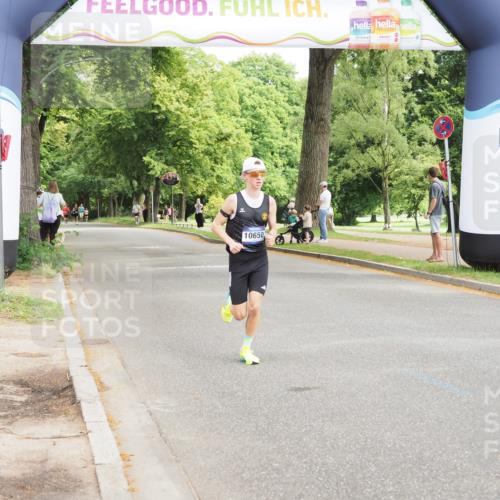 29.06.2025 - hella hamburg halbmarathon MichiJ http://msf.ph/oto/8162149 29.06.2025 10:12:04 Zwischen KM18-KM19 10650 meine-sportfotos.de