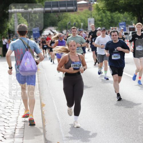 29.06.2025 - hella hamburg halbmarathon Jannik Wohlers http://msf.ph/oto/8162166 29.06.2025 10:20:09 Lombardsbrücke 1011, 1046, 1069, 1471, 1474, 2053, 2478, 2834, 3733, 3781, 4154, 4166, 4288, 4422, 4754, 4869, 5181, 5625, 5831, 6951, 7131, 8588, 9722, 10041, 10613, 10647, 11100, 11603, 11835, 11995, 12056, 12977, 14500, 14502, 14503, 14894, 15180, 15244, 15442, 15513, 16135, 16254, 16638, 17581, 17671, 17987, 18007, 18423, 18908, 19014, 19093 meine-sportfotos.de