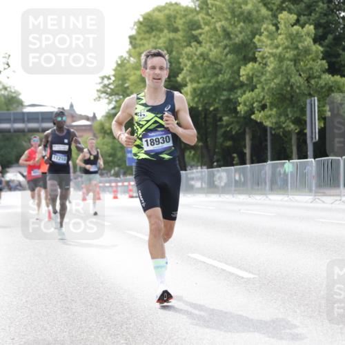 29.06.2025 - hella hamburg halbmarathon Jannik Wohlers http://msf.ph/oto/8162249 29.06.2025 09:40:07 Lombardsbrücke 34, 54, 5253, 6530, 6816, 9151, 9447, 9475, 11210, 12678, 14302, 16068, 16245, 16988, 18930 meine-sportfotos.de