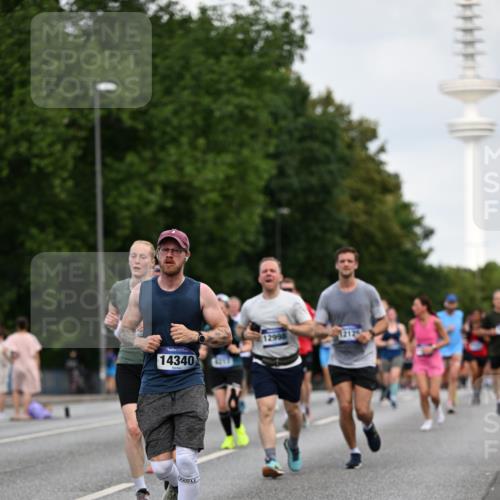 29.06.2025 - hella hamburg halbmarathon Dr. Thomas Lammeyer http://msf.ph/oto/8162283 29.06.2025 10:08:43 Kennedybrücke 1316, 1377, 1674, 2011, 2463, 2698, 3413, 3994, 4146, 4904, 5354, 5365, 5976, 6311, 6709, 8089, 8217, 9280, 10213, 10756, 10962 meine-sportfotos.de