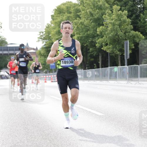 29.06.2025 - hella hamburg halbmarathon Jannik Wohlers http://msf.ph/oto/8162290 29.06.2025 09:40:08 Lombardsbrücke 34, 54, 5253, 6530, 6816, 9151, 9447, 9475, 11210, 12373, 12678, 14302, 16068, 16245, 16988, 18930 meine-sportfotos.de