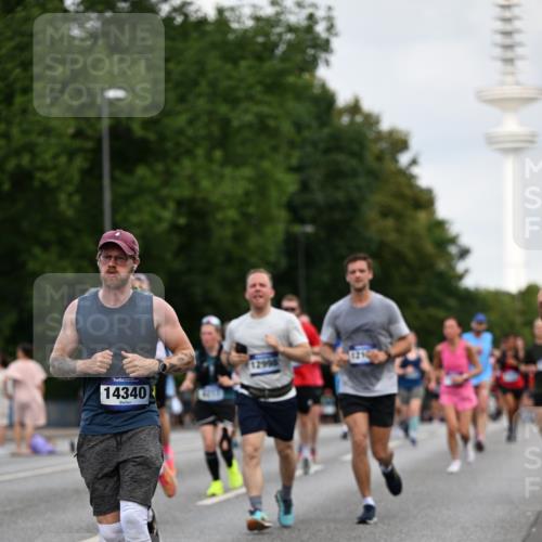 29.06.2025 - hella hamburg halbmarathon Dr. Thomas Lammeyer http://msf.ph/oto/8162315 29.06.2025 10:08:44 Kennedybrücke 1316, 1377, 1674, 2011, 2463, 2698, 3413, 3994, 4146, 4904, 5354, 5365, 5976, 6311, 6709, 8089, 8217, 9280, 10213, 10756, 10962 meine-sportfotos.de