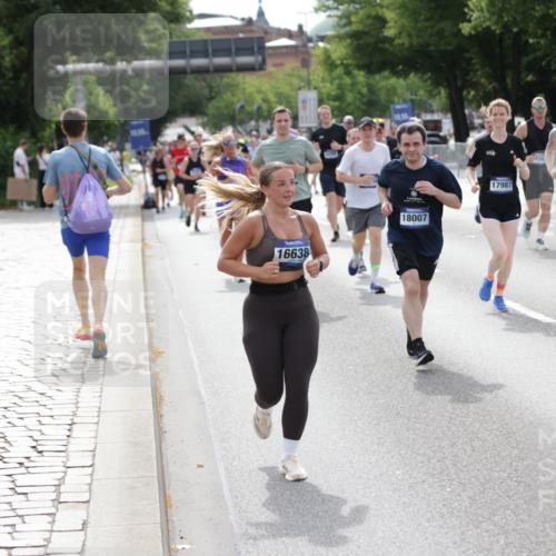 29.06.2025 - hella hamburg halbmarathon Jannik Wohlers http://msf.ph/oto/8162322 29.06.2025 10:20:10 Lombardsbrücke 1011, 1471, 1474, 2053, 2101, 2325, 2478, 2834, 3733, 3781, 4154, 4166, 4288, 4422, 4754, 4869, 5181, 5625, 6951, 7131, 8588, 9722, 10041, 10613, 10647, 11100, 11603, 11835, 11995, 12056, 12977, 14500, 14502, 14503, 14894, 15180, 15244, 15442, 15513, 16135, 16254, 16638, 17581, 17671, 17987, 18007, 18423, 18908, 19014, 19093 meine-sportfotos.de