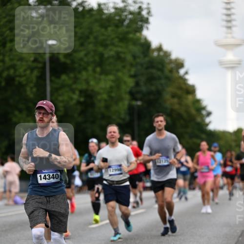 29.06.2025 - hella hamburg halbmarathon Dr. Thomas Lammeyer http://msf.ph/oto/8162325 29.06.2025 10:08:44 Kennedybrücke 1316, 1377, 1674, 2011, 2463, 2698, 3413, 3994, 4146, 4904, 5354, 5365, 5976, 6311, 6709, 8089, 8217, 9280, 10213, 10756, 10962 meine-sportfotos.de