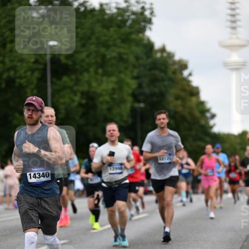 29.06.2025 - hella hamburg halbmarathon Dr. Thomas Lammeyer http://msf.ph/oto/8162330 29.06.2025 10:08:44 Kennedybrücke 1316, 1377, 1674, 2011, 2463, 2698, 3413, 3994, 4146, 4904, 5354, 5365, 5976, 6311, 6709, 8089, 8217, 9280, 10213, 10756, 10962 meine-sportfotos.de