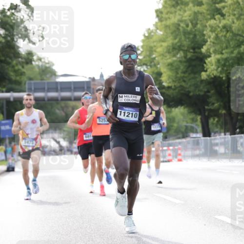 29.06.2025 - hella hamburg halbmarathon Jannik Wohlers http://msf.ph/oto/8162367 29.06.2025 09:40:09 Lombardsbrücke 34, 54, 5253, 6530, 6816, 9151, 9447, 9475, 11210, 12373, 12678, 14302, 16068, 16245, 16988, 18930 meine-sportfotos.de