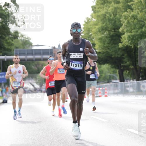 29.06.2025 - hella hamburg halbmarathon Jannik Wohlers http://msf.ph/oto/8162388 29.06.2025 09:40:09 Lombardsbrücke 34, 54, 5253, 6530, 6816, 9151, 9447, 9475, 11210, 12373, 12678, 14302, 16068, 16245, 16988, 18930 meine-sportfotos.de