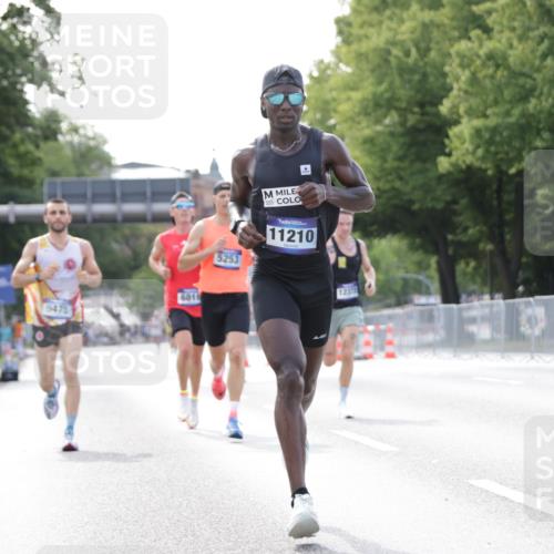 29.06.2025 - hella hamburg halbmarathon Jannik Wohlers http://msf.ph/oto/8162425 29.06.2025 09:40:09 Lombardsbrücke 34, 54, 5253, 6530, 6816, 9151, 9447, 9475, 11210, 12373, 12678, 14302, 16068, 16245, 16988, 18930 meine-sportfotos.de