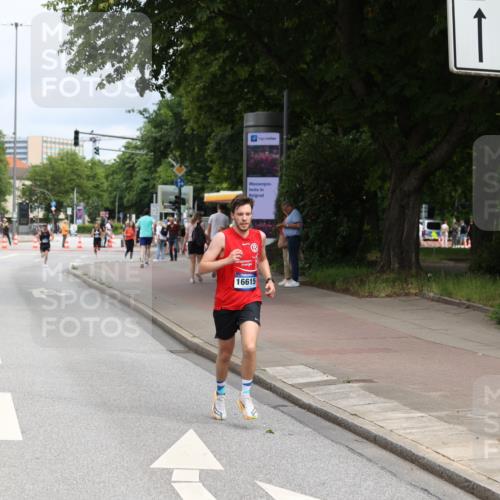 29.06.2025 - hella hamburg halbmarathon Yannick Fuchs http://msf.ph/oto/8162476 29.06.2025 10:21:25 20KM 9565, 13779, 14728, 16615, 17258, 18692, 19076 meine-sportfotos.de