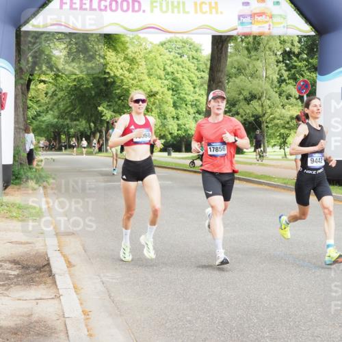 29.06.2025 - hella hamburg halbmarathon MichiJ http://msf.ph/oto/8162479 29.06.2025 10:12:20 Zwischen KM18-KM19 9442, 16068, 17856 meine-sportfotos.de