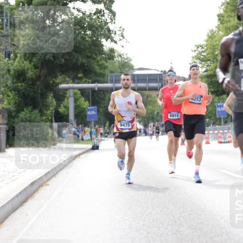 29.06.2025 - hella hamburg halbmarathon Jannik Wohlers http://msf.ph/oto/8162484 29.06.2025 09:40:10 Lombardsbrücke 34, 54, 5253, 6530, 6816, 9151, 9447, 9475, 11210, 12373, 12678, 14302, 16068, 16245, 16988, 18930 meine-sportfotos.de