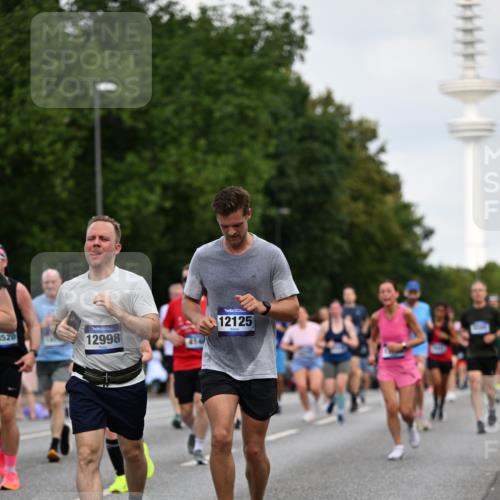 29.06.2025 - hella hamburg halbmarathon Dr. Thomas Lammeyer http://msf.ph/oto/8162489 29.06.2025 10:08:46 Kennedybrücke 1316, 1377, 1559, 1674, 2011, 2463, 2698, 3413, 3994, 4146, 4904, 5354, 5365, 6311, 8089, 8217, 9280, 10100, 10213, 10709, 10962 meine-sportfotos.de