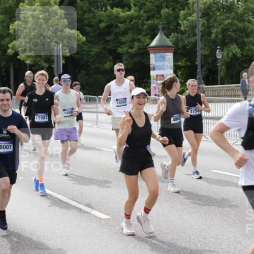29.06.2025 - hella hamburg halbmarathon Jannik Wohlers http://msf.ph/oto/8162528 29.06.2025 10:20:12 Lombardsbrücke 1011, 1471, 2053, 2101, 2325, 2478, 2834, 3733, 3781, 4154, 4166, 4288, 4422, 4754, 4869, 5181, 5625, 6951, 7131, 8588, 8940, 9722, 10050, 10613, 10647, 11100, 11603, 11835, 11995, 12056, 12977, 14138, 14342, 14500, 14502, 14503, 14894, 15180, 15244, 15442, 15513, 16135, 16254, 16638, 17581, 17671, 17987, 18007, 18423, 18908, 19014, 19093 meine-sportfotos.de