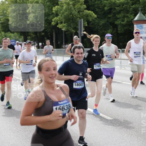 29.06.2025 - hella hamburg halbmarathon Jannik Wohlers http://msf.ph/oto/8162552 29.06.2025 10:20:12 Lombardsbrücke 1011, 1471, 2053, 2101, 2325, 2478, 2834, 3733, 3781, 4154, 4166, 4288, 4422, 4754, 4869, 5181, 5625, 6951, 7131, 8588, 8940, 9722, 10050, 10613, 10647, 11100, 11603, 11835, 11995, 12056, 12977, 14138, 14342, 14500, 14502, 14503, 14894, 15180, 15244, 15442, 15513, 16135, 16254, 16638, 17581, 17671, 17987, 18007, 18423, 18908, 19014, 19093 meine-sportfotos.de