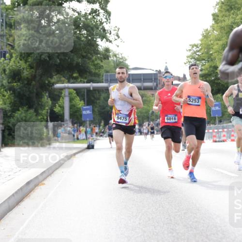 29.06.2025 - hella hamburg halbmarathon Jannik Wohlers http://msf.ph/oto/8162557 29.06.2025 09:40:10 Lombardsbrücke 34, 54, 5253, 6530, 6816, 9151, 9447, 9475, 11210, 12373, 12678, 14302, 16068, 16245, 16988, 18930 meine-sportfotos.de