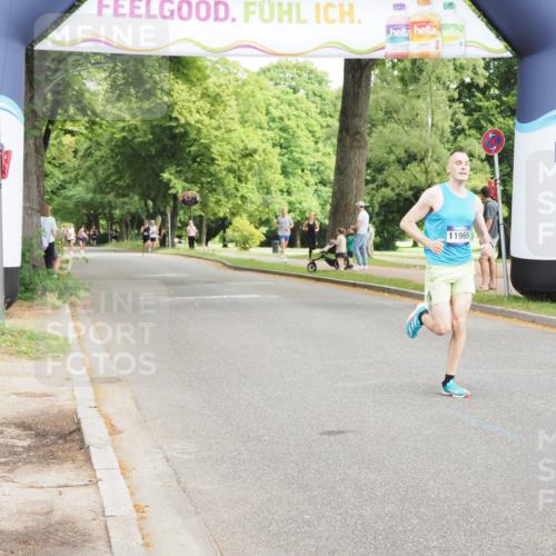 29.06.2025 - hella hamburg halbmarathon MichiJ http://msf.ph/oto/8162631 29.06.2025 10:12:24 Zwischen KM18-KM19 9442, 11965, 16068, 17856 meine-sportfotos.de