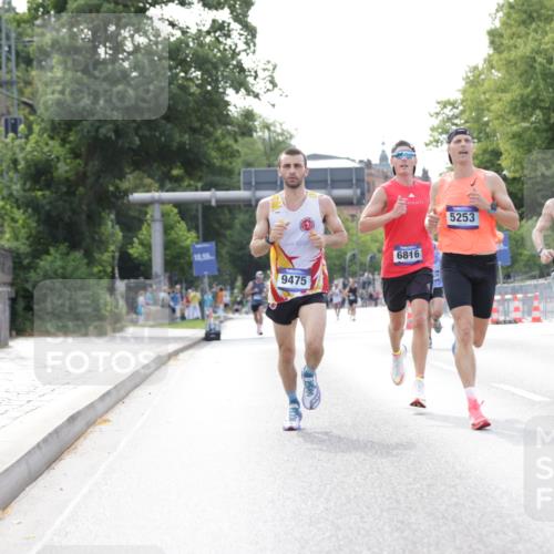 29.06.2025 - hella hamburg halbmarathon Jannik Wohlers http://msf.ph/oto/8162637 29.06.2025 09:40:10 Lombardsbrücke 34, 54, 5253, 6530, 6816, 9151, 9447, 9475, 11210, 12373, 12678, 14302, 16068, 16245, 16988, 18930 meine-sportfotos.de