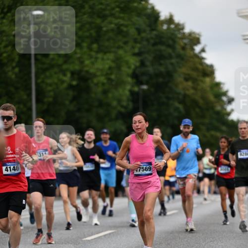 29.06.2025 - hella hamburg halbmarathon Dr. Thomas Lammeyer http://msf.ph/oto/8162645 29.06.2025 10:08:48 Kennedybrücke 1126, 1316, 1377, 1559, 1674, 2011, 2463, 2698, 3413, 3994, 4146, 4904, 5354, 5365, 6311, 8089, 8217, 9280, 10100, 10213, 10709, 10834, 10962 meine-sportfotos.de