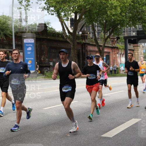 29.06.2025 - hella hamburg halbmarathon Yannick Fuchs http://msf.ph/oto/8162695 29.06.2025 10:39:36 20KM 1171, 1424, 2098, 2188, 2470, 3785, 3917, 4915, 4997, 5047, 5623, 5706, 6266, 6375, 6575, 6819, 6831, 7087, 7167, 7325, 7709, 7843, 8871, 9030, 9105, 9710, 9720, 10064, 10313, 10741, 11291, 11688, 12154, 12161, 12528, 12643, 12783, 13919, 15365, 15651, 15666, 15760, 16617, 16685, 16689, 16725, 16803, 16834, 17381, 17382, 17544, 17960, 18055, 18185, 18407, 18631, 18638, 18689, 18718, 18862, 19116 meine-sportfotos.de