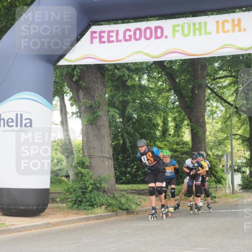 29.06.2025 - hella hamburg halbmarathon KatJ http://msf.ph/oto/8162713 29.06.2025 09:13:24 Zwischen KM18-KM19  meine-sportfotos.de