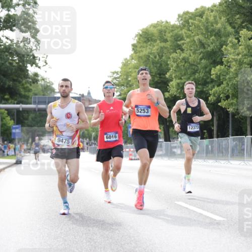 29.06.2025 - hella hamburg halbmarathon Jannik Wohlers http://msf.ph/oto/8162714 29.06.2025 09:40:11 Lombardsbrücke 34, 54, 5253, 6530, 6816, 9151, 9447, 9475, 11210, 11829, 12373, 12678, 14302, 16068, 16245, 16988, 18930 meine-sportfotos.de
