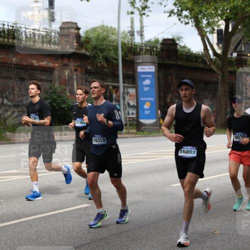 29.06.2025 - hella hamburg halbmarathon Yannick Fuchs http://msf.ph/oto/8162731 29.06.2025 10:39:36 20KM 1171, 1424, 2098, 2188, 2470, 3785, 3917, 4915, 4997, 5047, 5623, 5706, 6266, 6375, 6575, 6819, 6831, 7087, 7167, 7325, 7709, 7843, 8871, 9030, 9105, 9710, 9720, 10064, 10313, 10741, 11291, 11688, 12154, 12161, 12528, 12643, 12783, 13919, 15365, 15651, 15666, 15760, 16617, 16685, 16689, 16725, 16803, 16834, 17381, 17382, 17544, 17960, 18055, 18185, 18407, 18631, 18638, 18689, 18718, 18862, 19116 meine-sportfotos.de