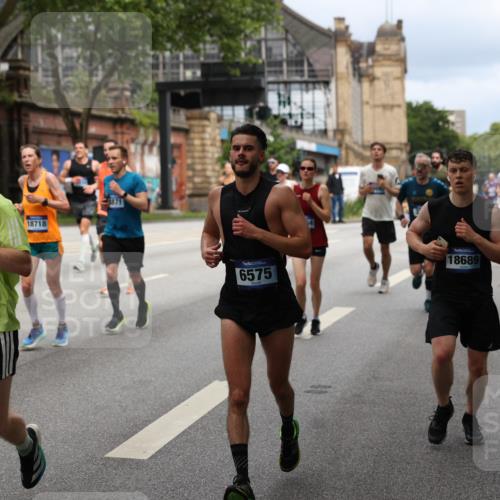 29.06.2025 - hella hamburg halbmarathon Yannick Fuchs http://msf.ph/oto/8162814 29.06.2025 10:39:38 20KM 1171, 2098, 2188, 2470, 3785, 3917, 4997, 5623, 5706, 6054, 6266, 6375, 6575, 6819, 6831, 7087, 7167, 7325, 7709, 7843, 8871, 9030, 9105, 9710, 9720, 10064, 10313, 10741, 11291, 11688, 12154, 12161, 12528, 12643, 12783, 13919, 15365, 15651, 15666, 15760, 16617, 16685, 16689, 16725, 16803, 16834, 17381, 17382, 17544, 17960, 18055, 18185, 18407, 18638, 18689, 18718, 18862, 19116 meine-sportfotos.de