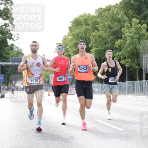 29.06.2025 - hella hamburg halbmarathon Jannik Wohlers http://msf.ph/oto/8162816 29.06.2025 09:40:11 Lombardsbrücke 34, 54, 5253, 6530, 6816, 9151, 9447, 9475, 11210, 11829, 12373, 12678, 14302, 16068, 16245, 16988, 18930 meine-sportfotos.de