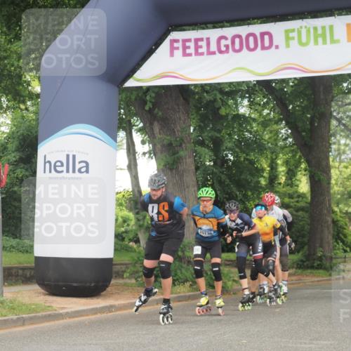29.06.2025 - hella hamburg halbmarathon KatJ http://msf.ph/oto/8162830 29.06.2025 09:13:24 Zwischen KM18-KM19  meine-sportfotos.de
