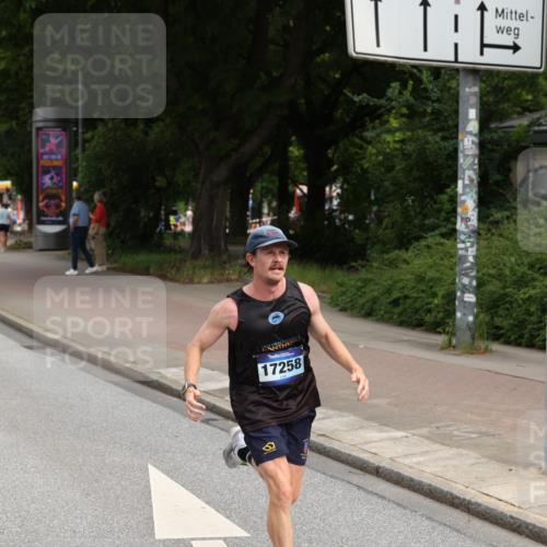 29.06.2025 - hella hamburg halbmarathon Yannick Fuchs http://msf.ph/oto/8162887 29.06.2025 10:21:34 20KM 7380, 9565, 13779, 14728, 17040, 17258, 18692, 19076 meine-sportfotos.de