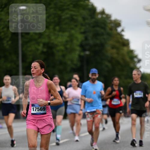 29.06.2025 - hella hamburg halbmarathon Dr. Thomas Lammeyer http://msf.ph/oto/8162941 29.06.2025 10:08:50 Kennedybrücke 1126, 1316, 1559, 2011, 2424, 2463, 2698, 2852, 3413, 3994, 4146, 4293, 4538, 4904, 5365, 6311, 8089, 8217, 9280, 10100, 10213, 10709, 10834, 10962 meine-sportfotos.de