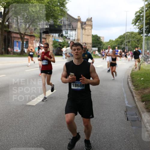 29.06.2025 - hella hamburg halbmarathon Yannick Fuchs http://msf.ph/oto/8162982 29.06.2025 10:39:40 20KM 1171, 2098, 2188, 2367, 2470, 3785, 3917, 4997, 5623, 5706, 6054, 6266, 6375, 6575, 6819, 6831, 7087, 7167, 7325, 7709, 7843, 8871, 9105, 9710, 9720, 10064, 10741, 11291, 11688, 11821, 12154, 12161, 12643, 12783, 13919, 15365, 15651, 15666, 15760, 16617, 16685, 16689, 16725, 16834, 17381, 17382, 17544, 17960, 18055, 18185, 18407, 18638, 18689, 18718, 18862, 19116 meine-sportfotos.de