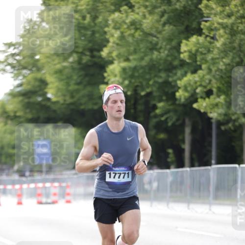 29.06.2025 - hella hamburg halbmarathon Jannik Wohlers http://msf.ph/oto/8163010 29.06.2025 09:40:20 Lombardsbrücke 5253, 6816, 9151, 9475, 11210, 11829, 12373, 17771, 18930 meine-sportfotos.de