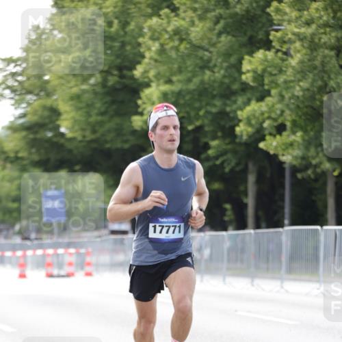 29.06.2025 - hella hamburg halbmarathon Jannik Wohlers http://msf.ph/oto/8163023 29.06.2025 09:40:20 Lombardsbrücke 5253, 6816, 9151, 9475, 11210, 11829, 12373, 17771, 18930 meine-sportfotos.de