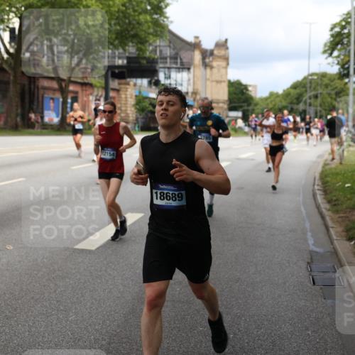 29.06.2025 - hella hamburg halbmarathon Yannick Fuchs http://msf.ph/oto/8163040 29.06.2025 10:39:40 20KM 1171, 2098, 2188, 2367, 2470, 3785, 3917, 4997, 5623, 5706, 6054, 6266, 6375, 6575, 6819, 6831, 7087, 7167, 7325, 7709, 7843, 8871, 9105, 9710, 9720, 10064, 10741, 11291, 11688, 11821, 12154, 12161, 12643, 12783, 13919, 15365, 15651, 15666, 15760, 16617, 16685, 16689, 16725, 16834, 17381, 17382, 17544, 17960, 18055, 18185, 18407, 18638, 18689, 18718, 18862, 19116 meine-sportfotos.de