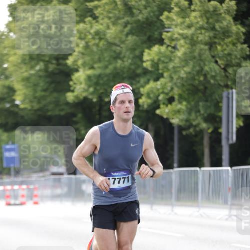 29.06.2025 - hella hamburg halbmarathon Jannik Wohlers http://msf.ph/oto/8163079 29.06.2025 09:40:21 Lombardsbrücke 5253, 6816, 9151, 9475, 11210, 11829, 12373, 17771, 18930 meine-sportfotos.de