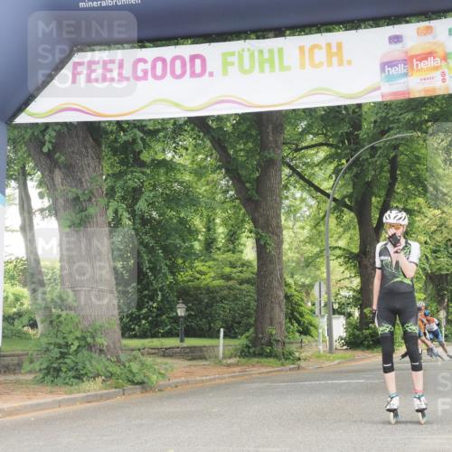29.06.2025 - hella hamburg halbmarathon KatJ http://msf.ph/oto/8163116 29.06.2025 09:13:29 Zwischen KM18-KM19  meine-sportfotos.de