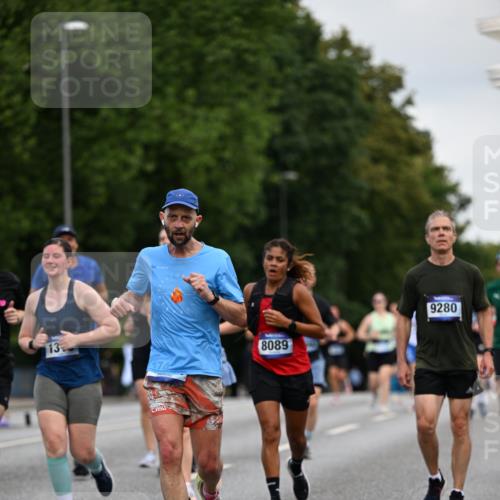29.06.2025 - hella hamburg halbmarathon Dr. Thomas Lammeyer http://msf.ph/oto/8163131 29.06.2025 10:08:51 Kennedybrücke 1126, 1316, 1559, 2011, 2424, 2463, 2698, 2852, 3994, 4146, 4293, 4538, 4904, 6311, 7017, 8089, 8217, 9280, 10100, 10213, 10709, 10834, 10962 meine-sportfotos.de