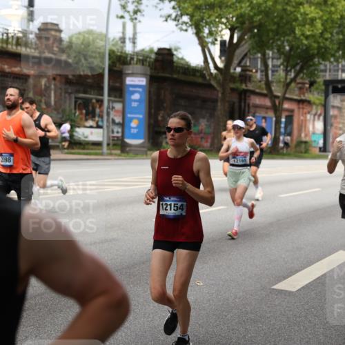 29.06.2025 - hella hamburg halbmarathon Yannick Fuchs http://msf.ph/oto/8163138 29.06.2025 10:39:41 20KM 1171, 2098, 2188, 2367, 2470, 3785, 4997, 5623, 5706, 6054, 6266, 6375, 6575, 6819, 6831, 7087, 7167, 7325, 7709, 7843, 8871, 9105, 9710, 9720, 10064, 10741, 11291, 11688, 11821, 12154, 12161, 12643, 12783, 13919, 15365, 15651, 15666, 15760, 16617, 16685, 16689, 16725, 16834, 17544, 17960, 18055, 18185, 18407, 18638, 18689, 18718, 18862, 19116 meine-sportfotos.de