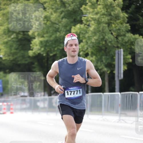 29.06.2025 - hella hamburg halbmarathon Jannik Wohlers http://msf.ph/oto/8163142 29.06.2025 09:40:21 Lombardsbrücke 5253, 6816, 9151, 9475, 11210, 11829, 12373, 17771, 18930 meine-sportfotos.de