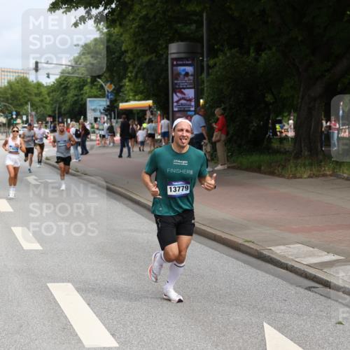 29.06.2025 - hella hamburg halbmarathon Yannick Fuchs http://msf.ph/oto/8163182 29.06.2025 10:21:41 20KM 7380, 9565, 12641, 13779, 13780, 14728, 17040, 18692, 19076 meine-sportfotos.de