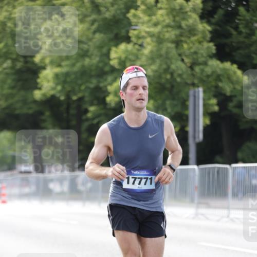 29.06.2025 - hella hamburg halbmarathon Jannik Wohlers http://msf.ph/oto/8163197 29.06.2025 09:40:21 Lombardsbrücke 5253, 6816, 9151, 9475, 11210, 11829, 12373, 17771, 18930 meine-sportfotos.de