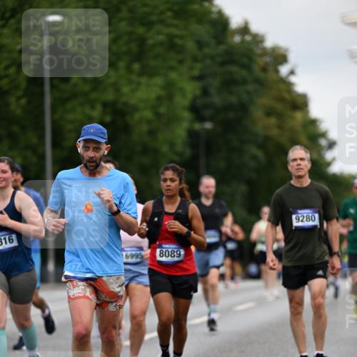 29.06.2025 - hella hamburg halbmarathon Dr. Thomas Lammeyer http://msf.ph/oto/8163201 29.06.2025 10:08:52 Kennedybrücke 1126, 1316, 1559, 2011, 2424, 2463, 2540, 2698, 2852, 3994, 4146, 4293, 4538, 4904, 6311, 7017, 8089, 8217, 9280, 10100, 10213, 10709, 10834, 10962 meine-sportfotos.de