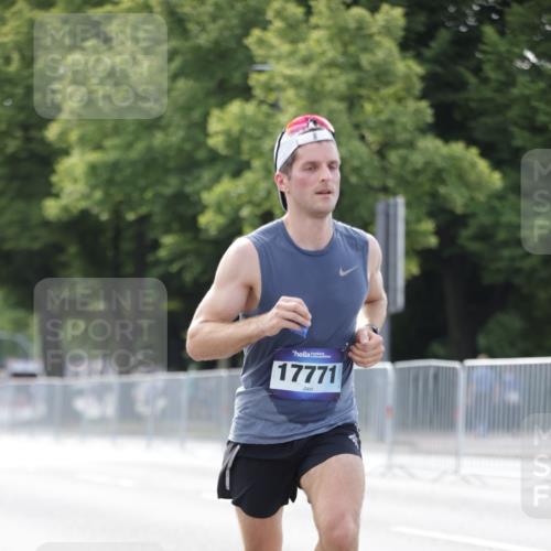 29.06.2025 - hella hamburg halbmarathon Jannik Wohlers http://msf.ph/oto/8163251 29.06.2025 09:40:21 Lombardsbrücke 5253, 6816, 9151, 9475, 11210, 11829, 12373, 17771, 18930 meine-sportfotos.de