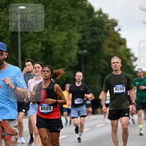 29.06.2025 - hella hamburg halbmarathon Dr. Thomas Lammeyer http://msf.ph/oto/8163263 29.06.2025 10:08:53 Kennedybrücke 1126, 1316, 1347, 1559, 2011, 2424, 2463, 2540, 2698, 2852, 3994, 4146, 4293, 4538, 4904, 6311, 7017, 8089, 8217, 9280, 10100, 10213, 10709, 10834, 10962 meine-sportfotos.de